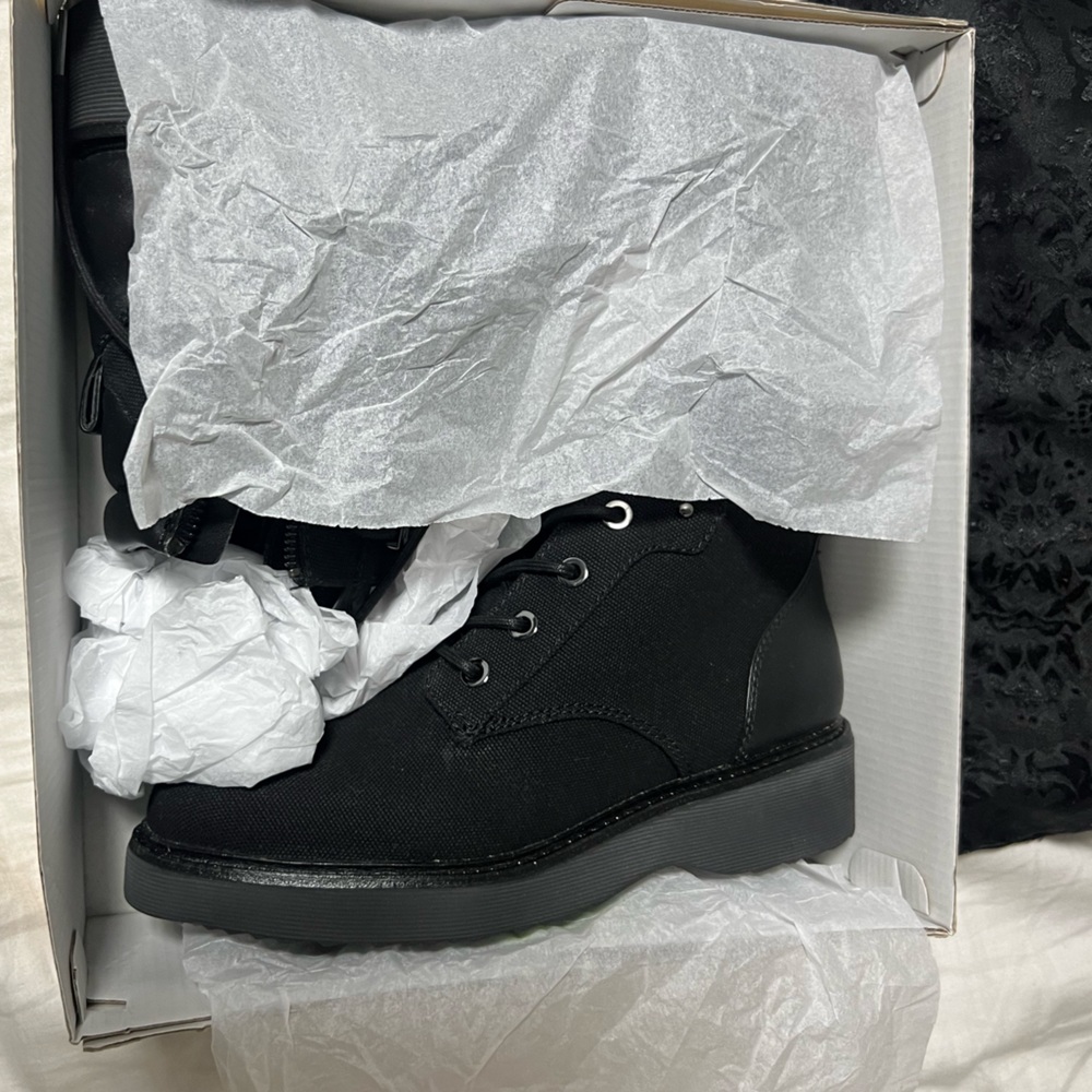 Boots 🥾 - Picture 14 of 16